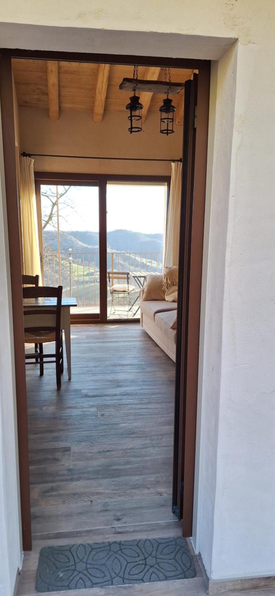 Agriturismo La Pina Tarzo ภายนอก รูปภาพ